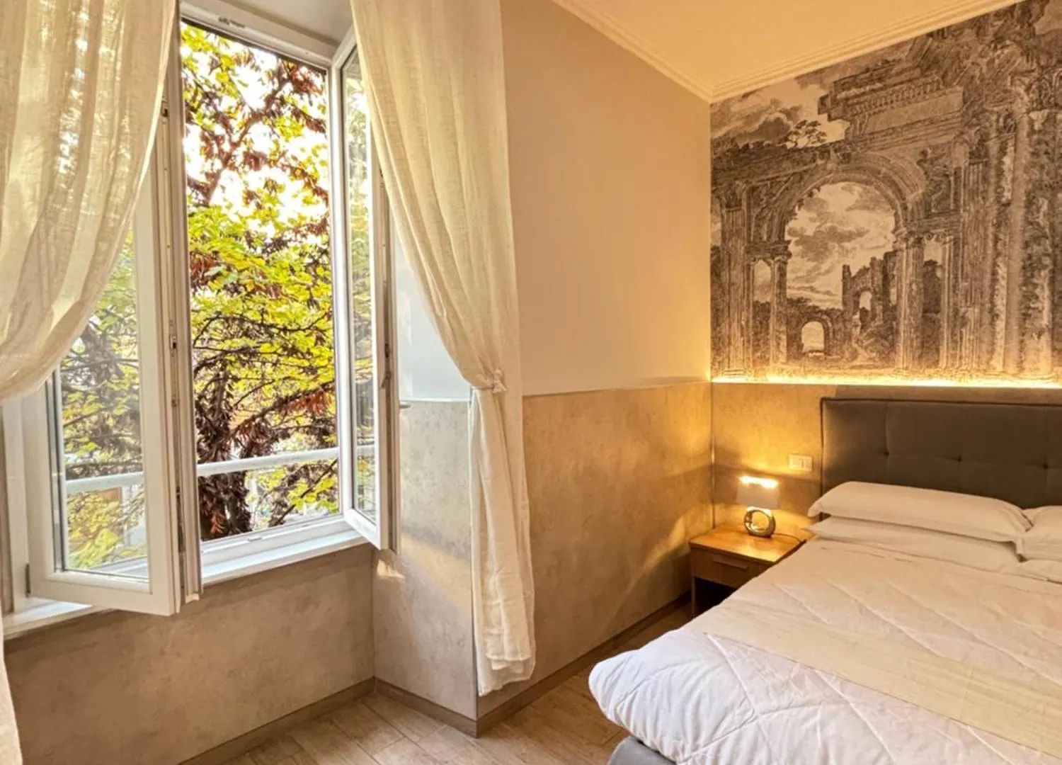 Casa Mirabilia contacts